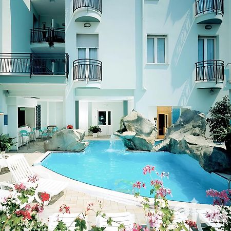 Residence Le Vele Cattolica Exterior foto