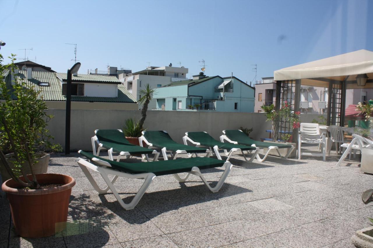 Residence Le Vele Cattolica Exterior foto