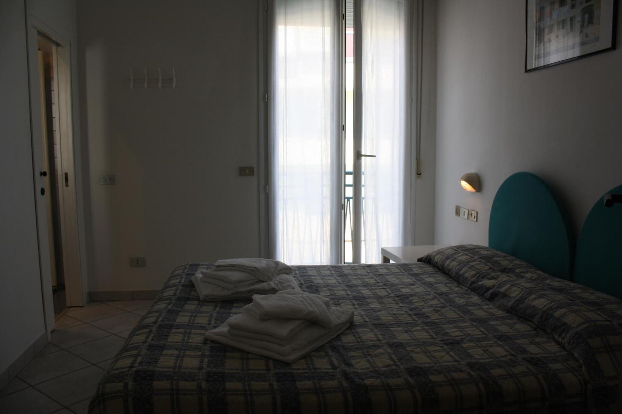 Residence Le Vele Cattolica Zimmer foto